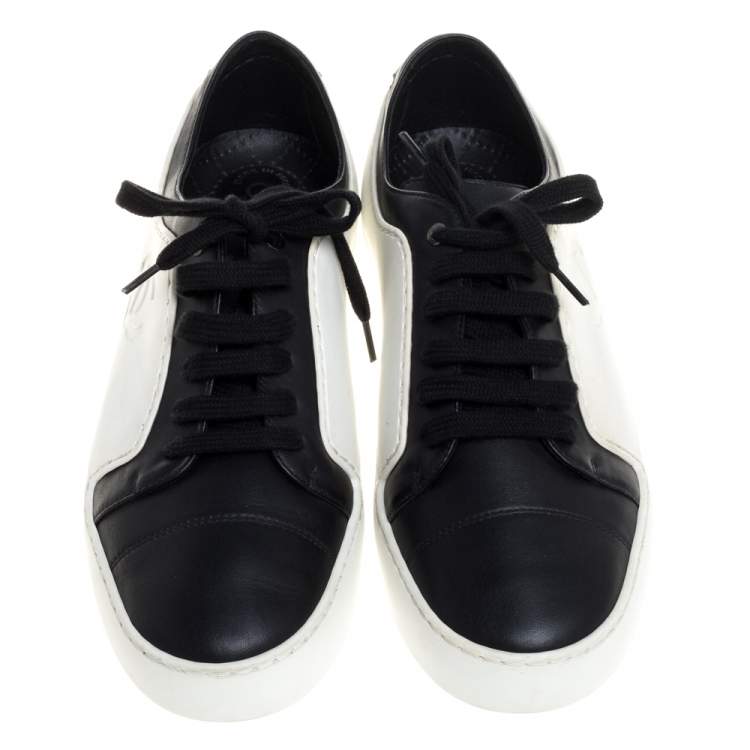 Pre Owned Chanel Black/White Rubber and Leather CC Low Top Sneakers Size 40