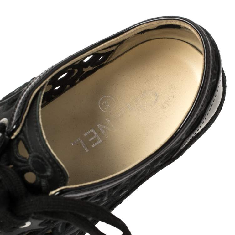 Pre Owned  Chanel Black Floral Cutout Leather CC Low Top Sneakers Size 39