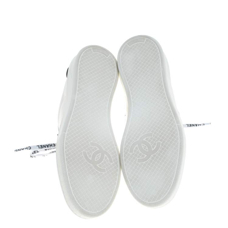 Pre Owned Chanel White Leather Logo Lace Up CC Low Top Sneakers Size 36