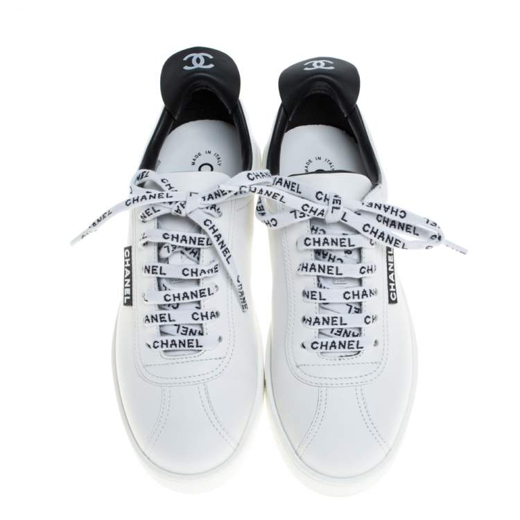 Pre Owned Chanel White Leather Logo Lace Up CC Low Top Sneakers Size 36