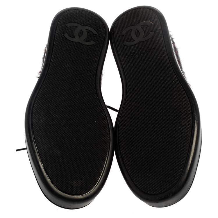 مملوكة مسبقًا Chanel Multicolor Tweed And Leather CC Cap Toe Low Top Sneakers Size 36.5