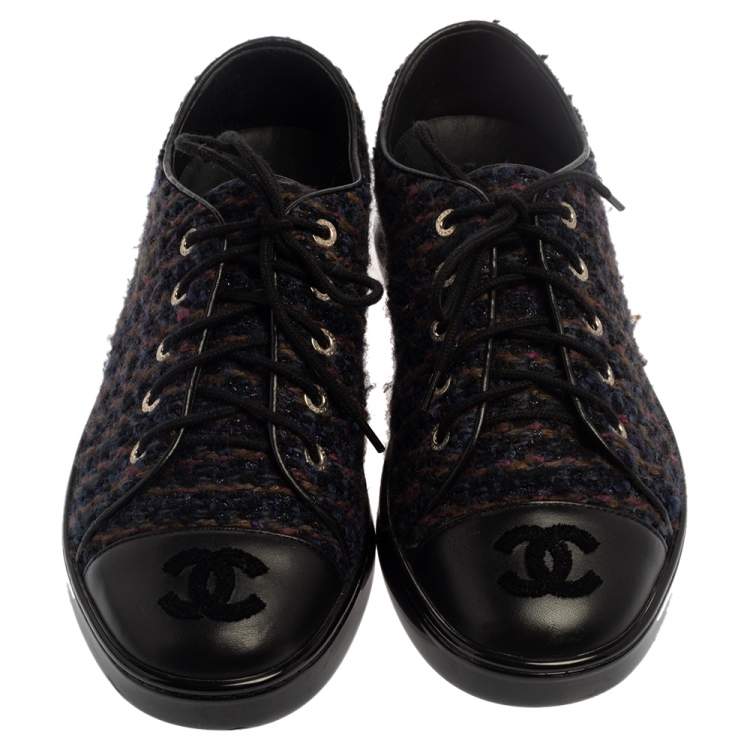 مملوكة مسبقًا Chanel Multicolor Tweed And Leather CC Cap Toe Low Top Sneakers Size 36.5