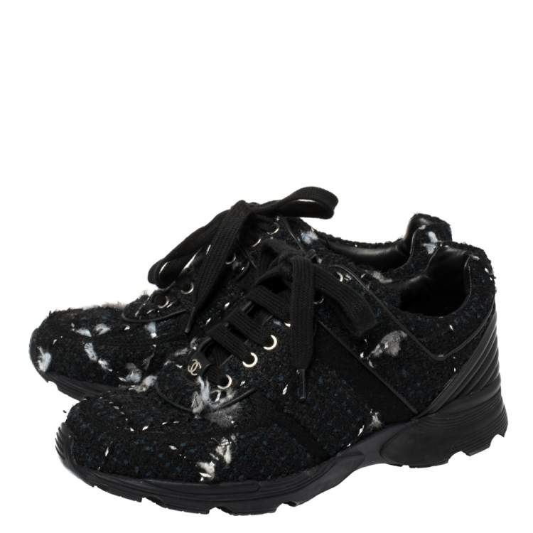 Pre Owned Chanel Black/Blue Tweed And Leather Low Top Sneakers Size 38.5