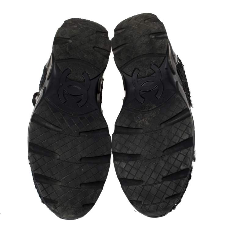 Pre Owned Chanel Black/Blue Tweed And Leather Low Top Sneakers Size 38.5