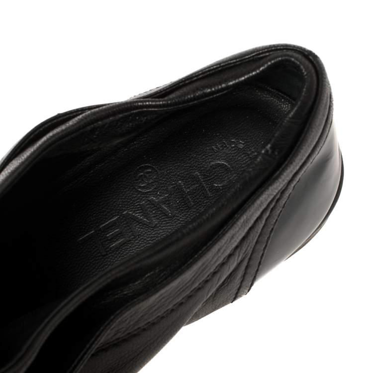 Pre Owned Chanel Black Leather and Patent Leather Cap Toe CC Sneakers Size 41