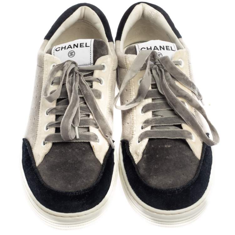 مملوكة مسبقًا Chanel Multicolor Velvet Logo Sneakers Size 39.5