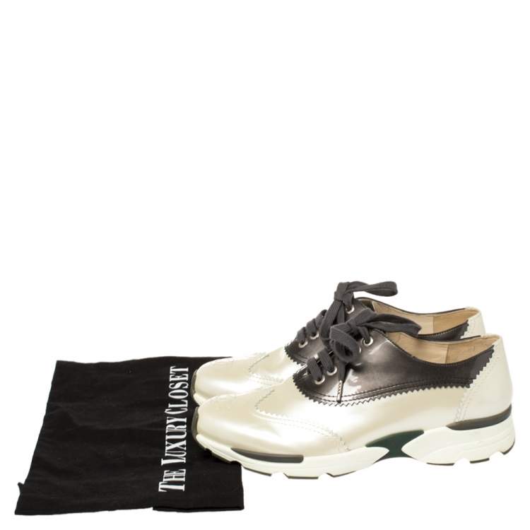 Pre Owned Chanel Cream/Grey Patent Leather CC Oxford Sneakers Size 37.5