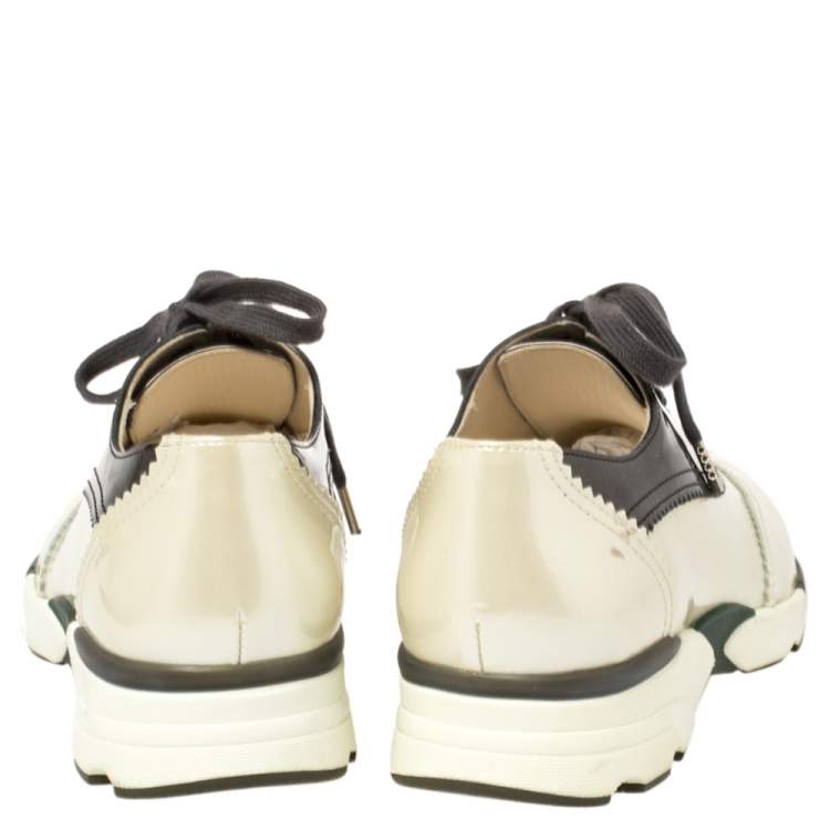 Pre Owned Chanel Cream/Grey Patent Leather CC Oxford Sneakers Size 37.5