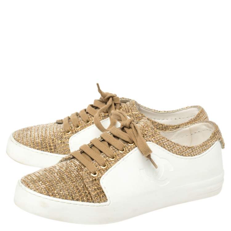 Pre Owned Chanel White Leather/Tweed CC Low Top Sneakers Size 37.5