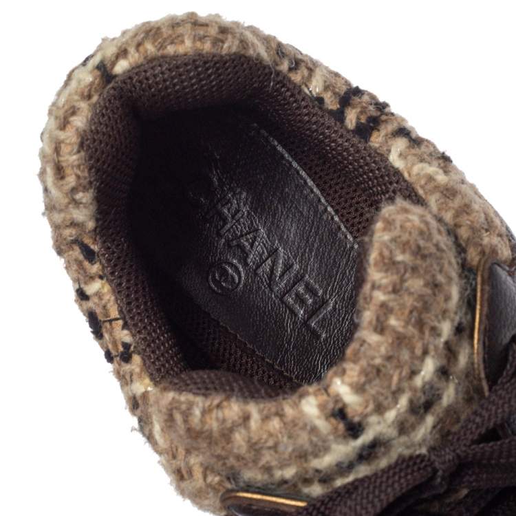 Pre Owned Chanel Brown Woolen Tweed and Metallic Leather CC Lace Up Sneakers Size 41