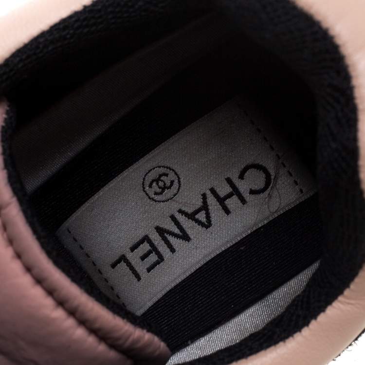 Pre Owned Chanel Pink/Black Nylon And Suede Logo Low Top Sneakers Size 38