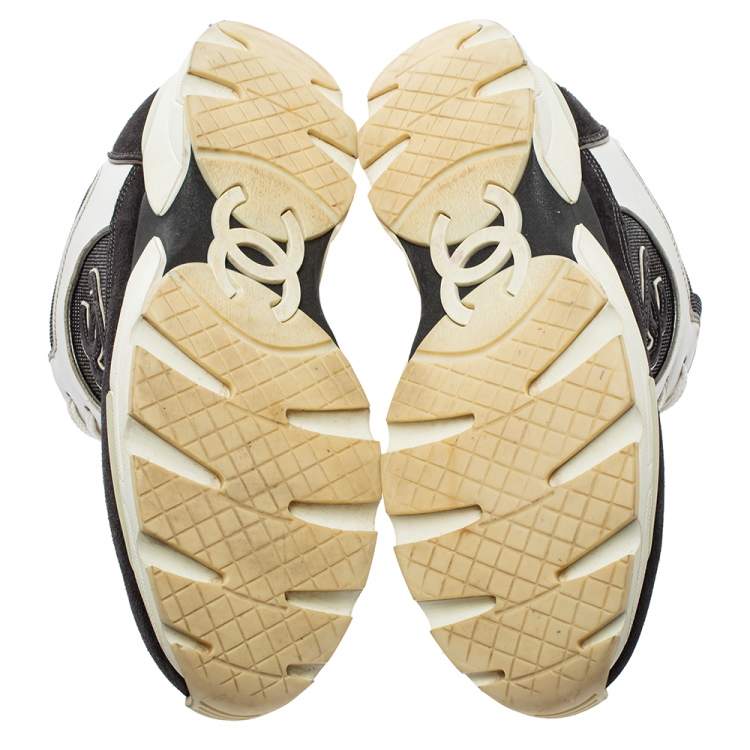 Pre Owned Chanel Grey/White Canvas And Leather  Low-Top CC Trainer Sneakers Size 39