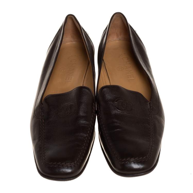 Pre Owned Chanel Brown Leather CC Square Toe Loafers Size 40.5