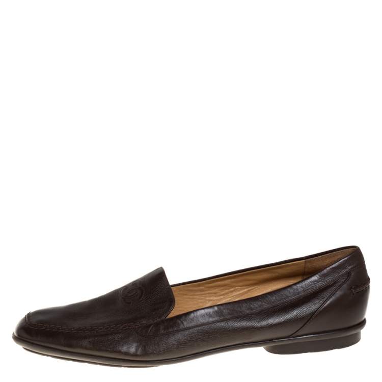 Pre Owned Chanel Brown Leather CC Square Toe Loafers Size 40.5