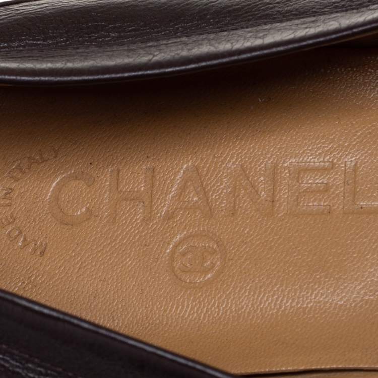 Pre Owned Chanel Brown Leather CC Square Toe Loafers Size 40.5