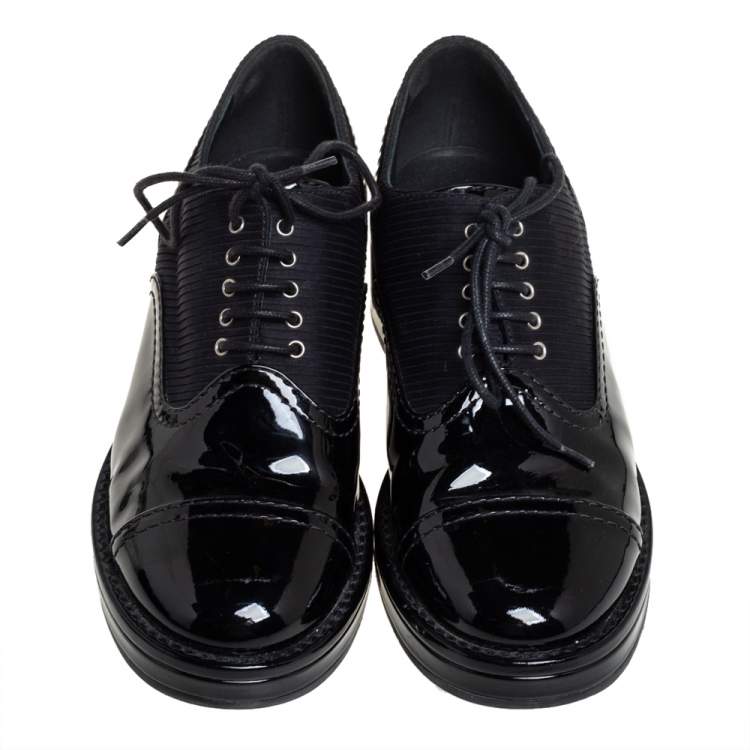 Pre Owned Chanel Black Patent Leather and Fabric Lace Up Block Heel Oxford Size 37