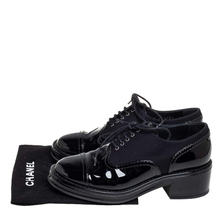 Pre Owned Chanel Black Patent Leather and Fabric Lace Up Block Heel Oxford Size 37