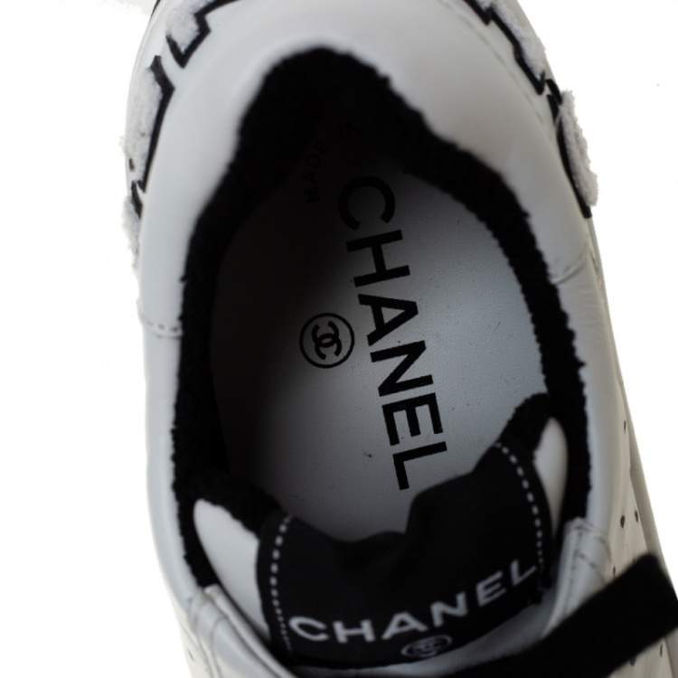 Pre Owned Chanel White Leather Low Top Sneakers Size 36