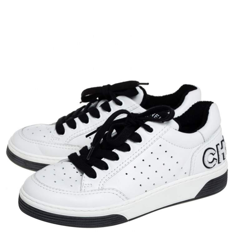 Pre Owned Chanel White Leather Low Top Sneakers Size 36