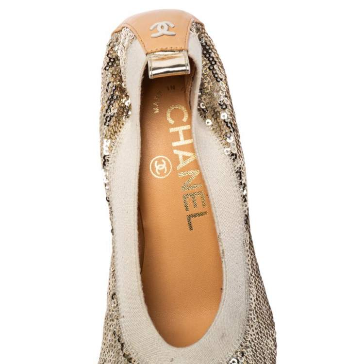 Pre Owned Chanel Gold/ Beige Leather And Sequin CC Pumps Size 35.5
