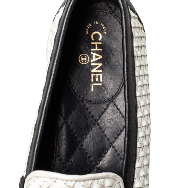 Pre Owned Chanel White/Black Woven Leather Slip On Loafers Size 38