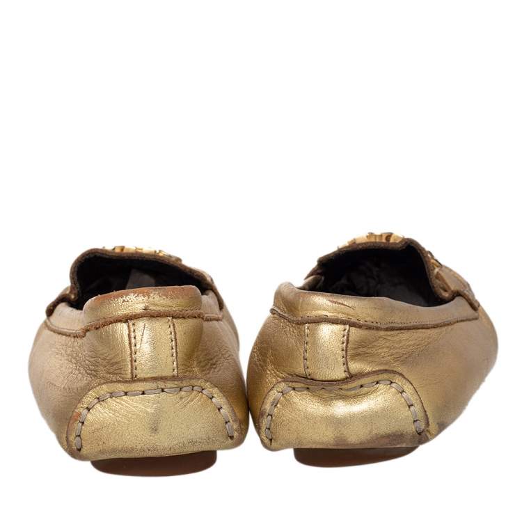 Pre Owned Carolina Herrera Gold Leather Logo Detail Slip On Loafers Size 38