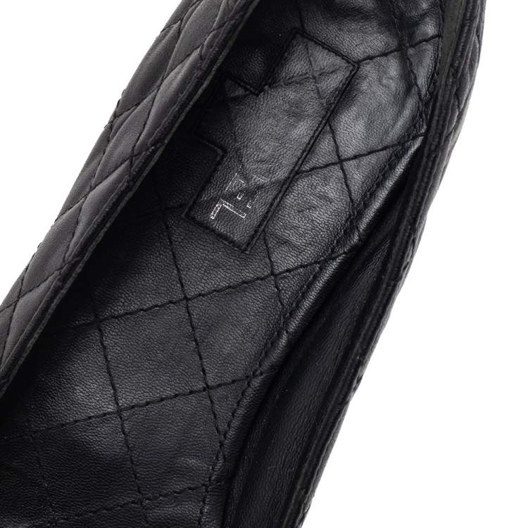 Pre Owned Chanel Black Quilted Leather CC Loafers Size 40