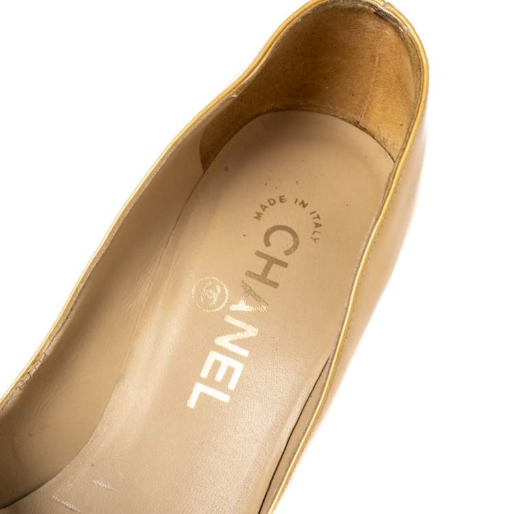 Pre Owned Chanel Gold Patent Leather CC Peep Toe Pumps Size 36.5