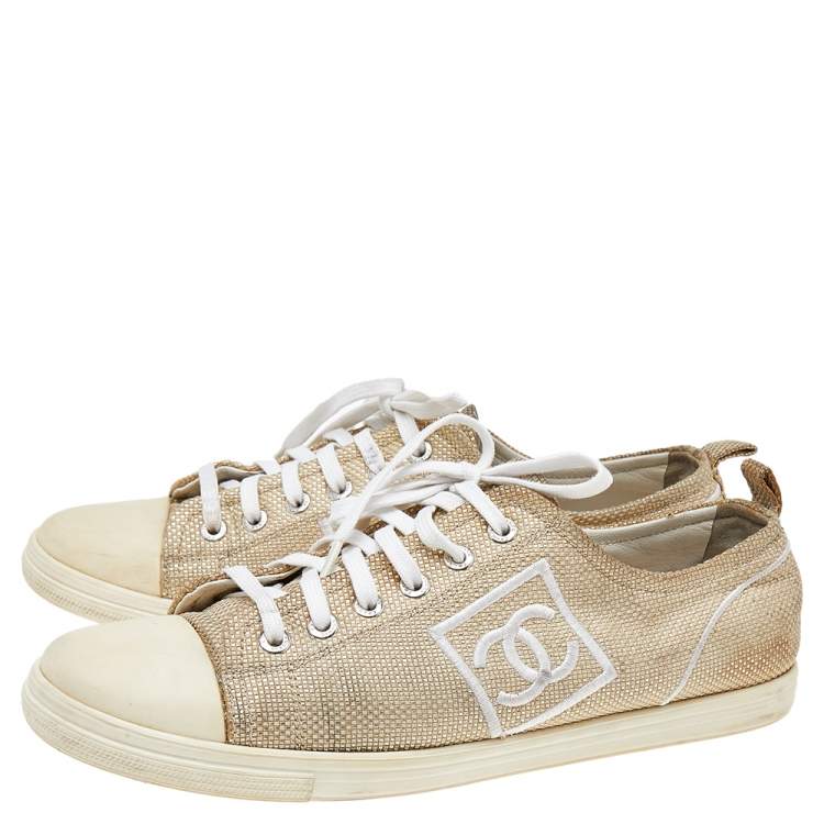 Pre Owned Chanel Beige Canvas And Leather CC Low Top Sneakers Size 39.5