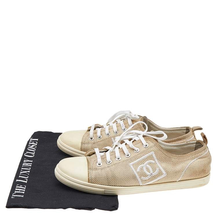 Pre Owned Chanel Beige Canvas And Leather CC Low Top Sneakers Size 39.5