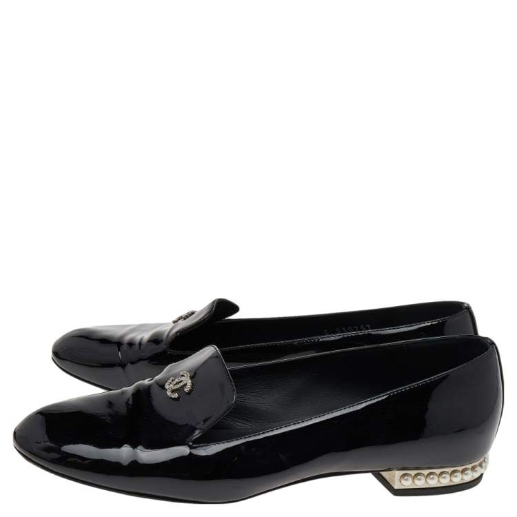 Pre Owned Chanel Black Patent Leather CC Pearl Embellished Smoking Loafers Size 37.5