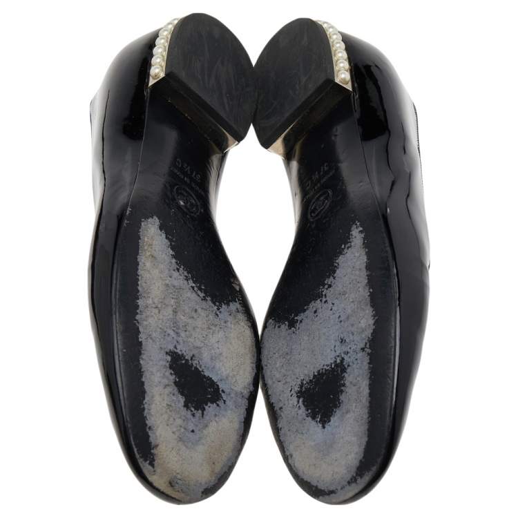 Pre Owned Chanel Black Patent Leather CC Pearl Embellished Smoking Loafers Size 37.5