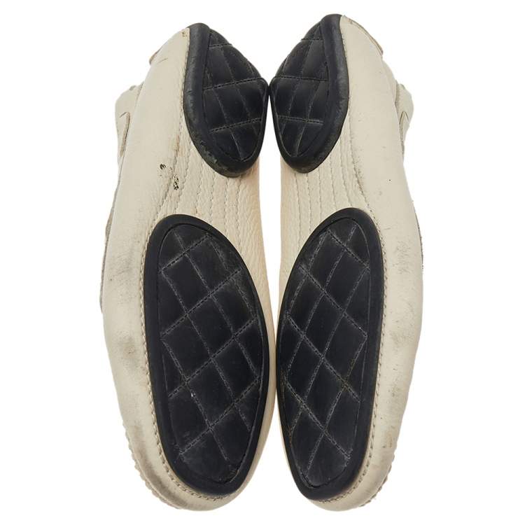 Pre Owned Chanel Cream Leather Slip on Loafers Size 38.5