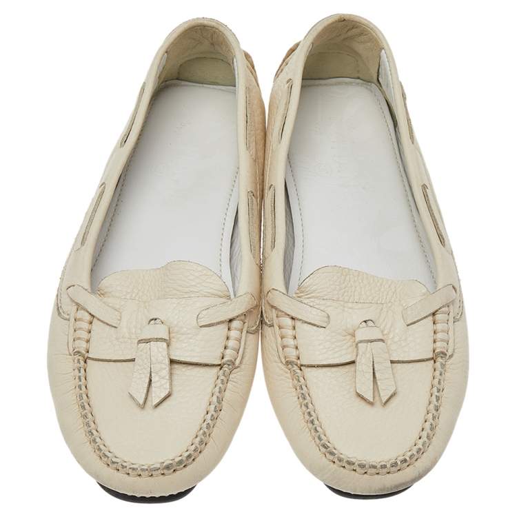 Pre Owned Chanel Cream Leather Slip on Loafers Size 38.5