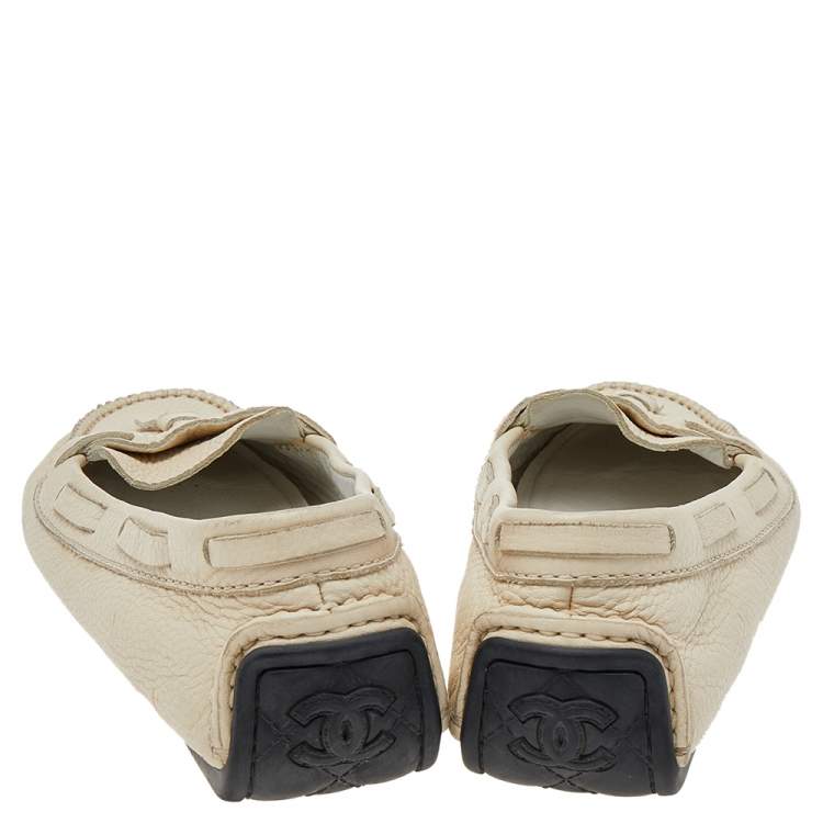 Pre Owned Chanel Cream Leather Slip on Loafers Size 38.5
