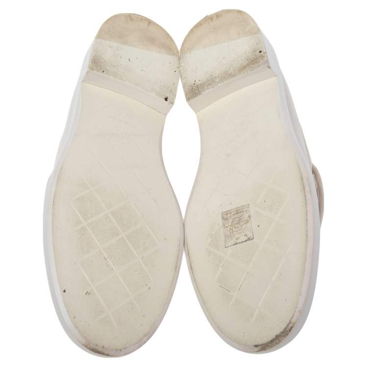 Pre Owned Chanel Off White Leather CC Logo Loafers Size 37.5