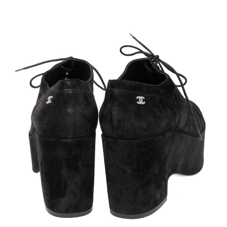 Pre Owned Chanel Black Suede CC Cap Toe Wedge Oxford Size 41