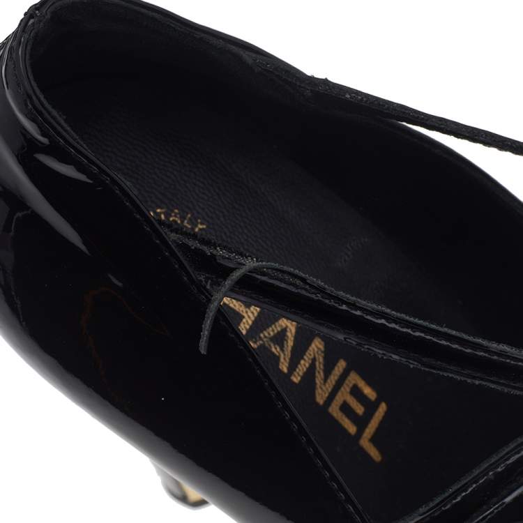مملوكة مسبقًا Chanel Black Patent Leather Cage Heel Strappy Pumps Size 39.5