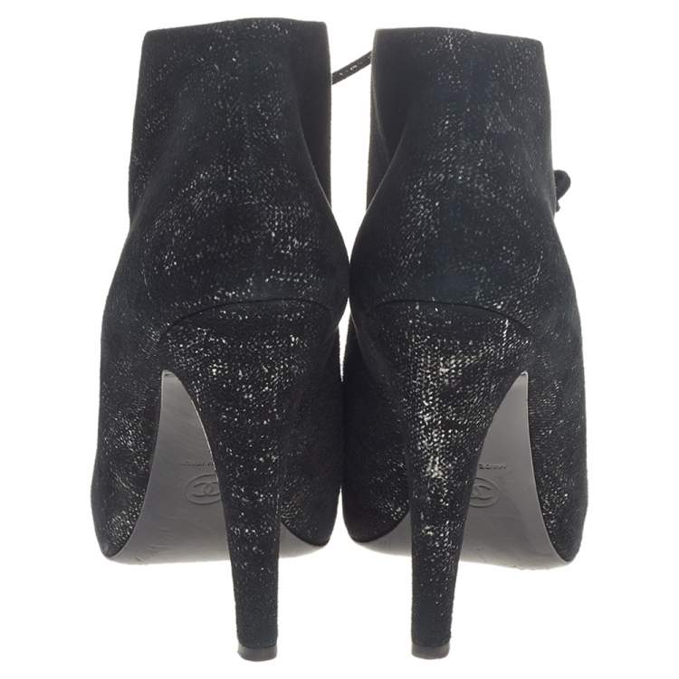 Pre Owned Chanel Black/Silver Suede Pearl Heel Lace Up Ankle Boots Size 38