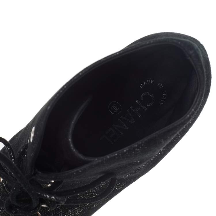 Pre Owned Chanel Black/Silver Suede Pearl Heel Lace Up Ankle Boots Size 38