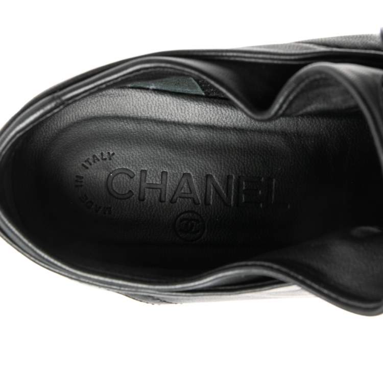 Pre Owned  Chanel Black Patent And  Leather CC Lace Up Sneakers Size 39