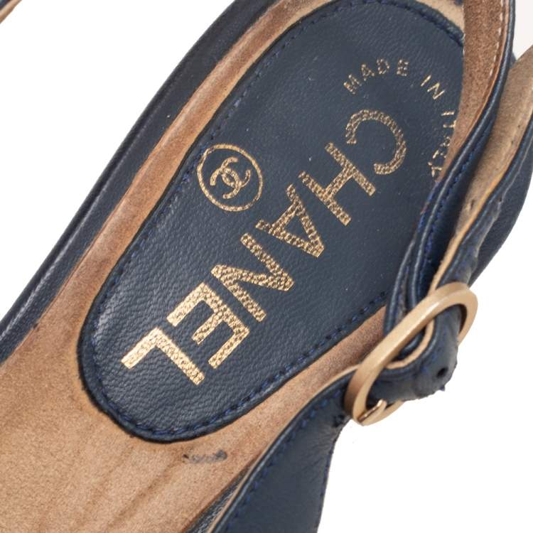 Pre Owned Chanel Navy Blue Leather CC Cap Toe Wedge Slingback Sandals Size 37