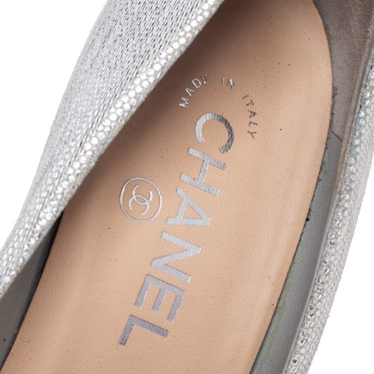 مملوكة مسبقًا Chanel Black/Grey Suede Cap Toe Pumps Size 38