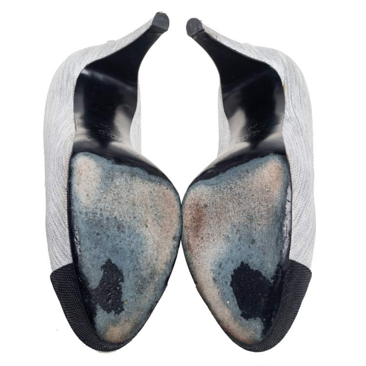 مملوكة مسبقًا Chanel Black/Grey Suede Cap Toe Pumps Size 38