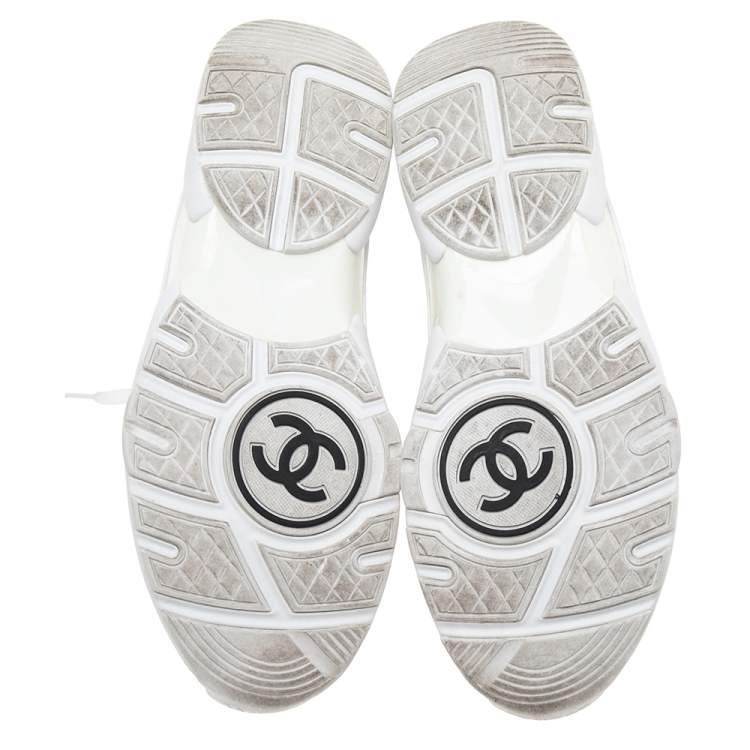 Pre Owned Chanel White/Grey Suede And Leather CC Logo Low Top Sneakers Size 39.5