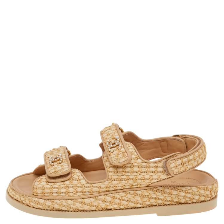 Chanel Beige Braided Straw And Fabric Pearl Embellished CC Flat Sandals  Size 38 Chanel