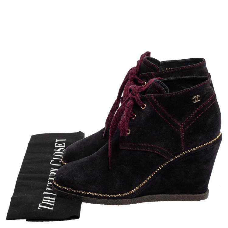 Pre Owned Chanel Navy Blue Suede Chain Wedge Boots Size 38 