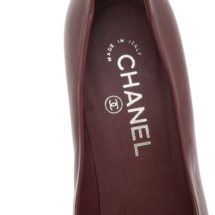 Pre Owned Chanel Brown Leather CC Pearl Embellished Heel Pumps Size 38