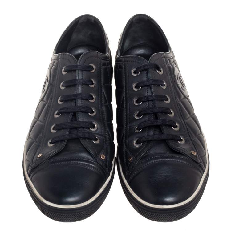 Pre Owned Chanel Black Quilted Leather CC Low Top Sneaker Size 39