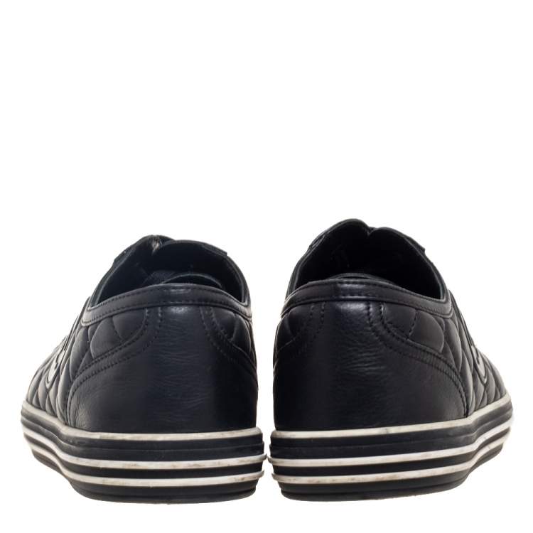 Pre Owned Chanel Black Quilted Leather CC Low Top Sneaker Size 39